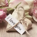 Un anniversario da sogno: regali originali per rinfrescare la vostra storia d'amore